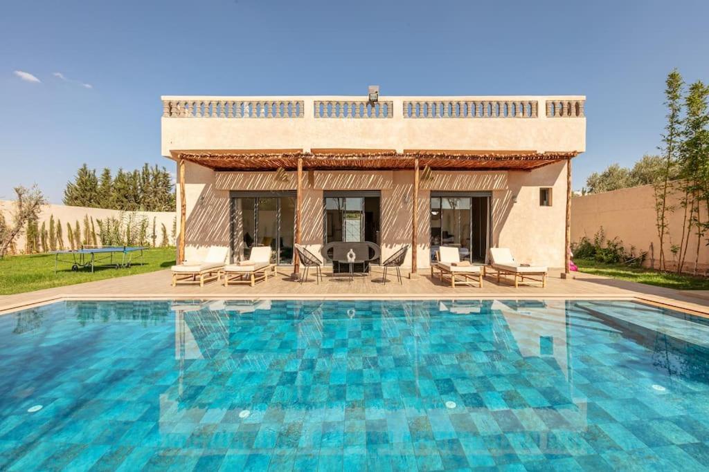 Villa Leila,piscine , Grand Jardin, Jeux , Cuisiniere Marrakesch